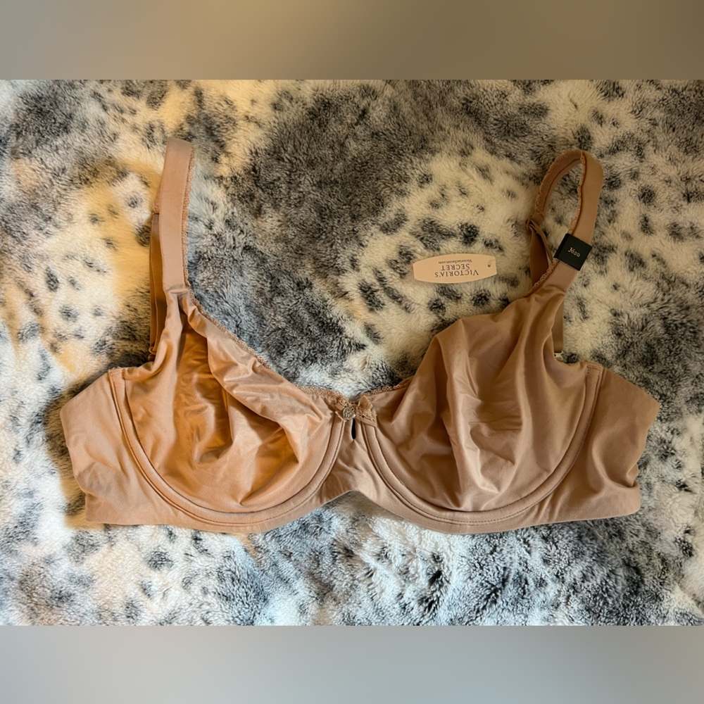 NWT Victoria's Secret sexy lace bra nude/beige 36DD